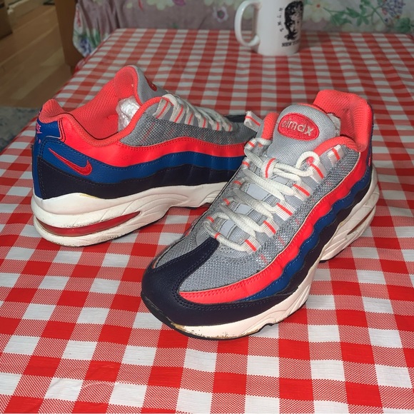 Nike Air Max 95 GS 'Grey Crimson Blue' size 3.5Y - Picture 1 of 10